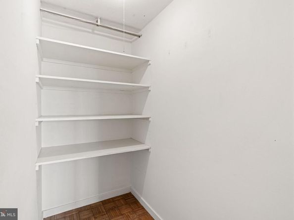 604 S Washington Square 1111, Philadelphia PA 19106