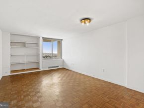 604 S Washington Square 1111, Philadelphia PA 19106