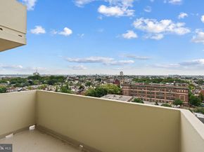 604 S Washington Square 1111, Philadelphia PA 19106