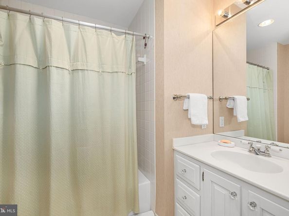 4616 Foxhall Crescent NW, Washington DC 20007