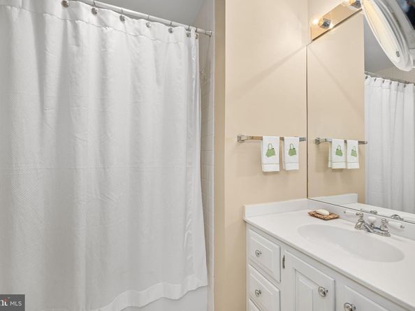 4616 Foxhall Crescent NW, Washington DC 20007