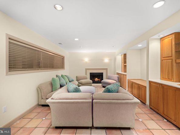 4616 Foxhall Crescent NW, Washington DC 20007