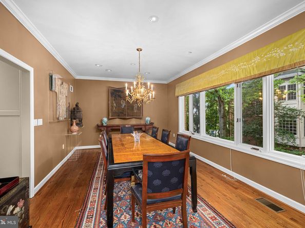 4616 Foxhall Crescent NW, Washington DC 20007