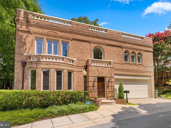 4616 Foxhall Crescent NW, Washington DC 20007