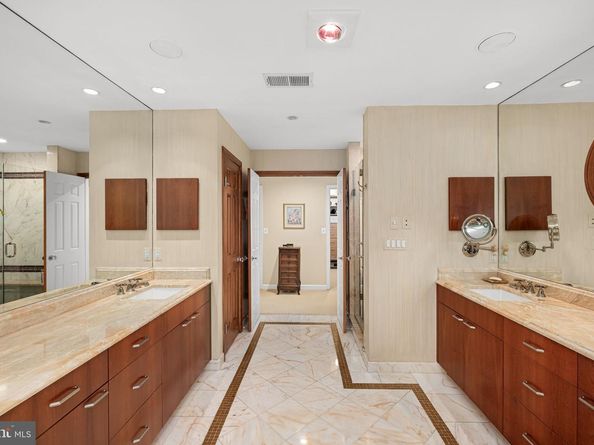 4616 Foxhall Crescent NW, Washington DC 20007