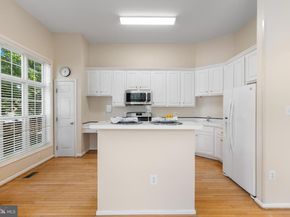 417 Clayton Lane, Alexandria VA 22304