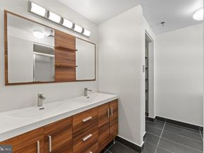 209 N 4TH Street F4, Philadelphia PA 19106