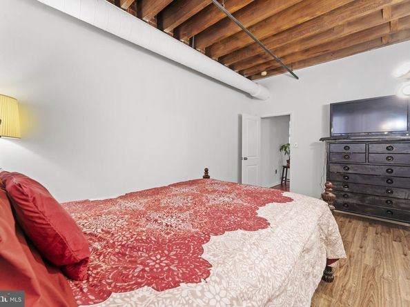 209 N 4TH Street F4, Philadelphia PA 19106