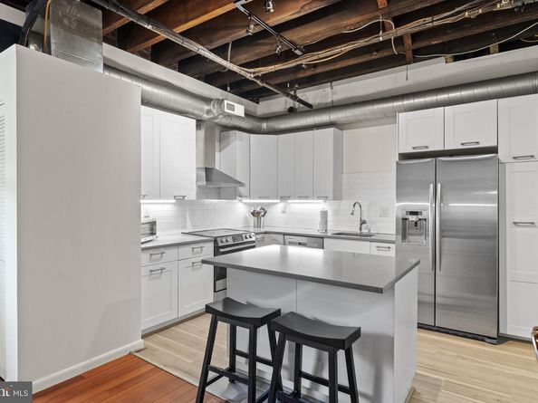 209 N 4TH Street F4, Philadelphia PA 19106