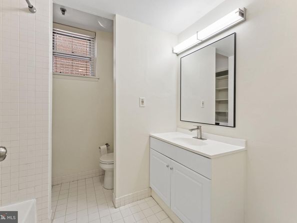 209 N 4TH Street F4, Philadelphia PA 19106