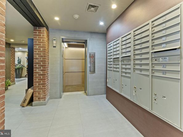 209 N 4TH Street F4, Philadelphia PA 19106