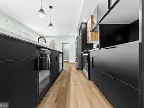 914 W Duncannon Avenue, Philadelphia PA 19141