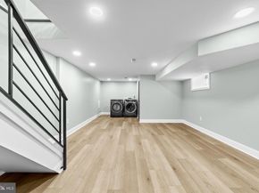 914 W Duncannon Avenue, Philadelphia PA 19141