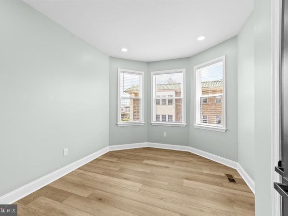 914 W Duncannon Avenue, Philadelphia PA 19141