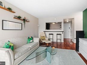 2001 Hamilton Street N922, Philadelphia PA 19130