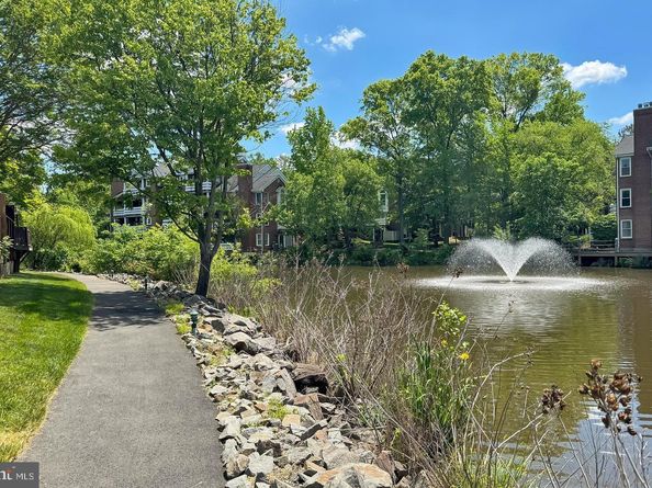 7527 Chrisland Cove, Falls Church VA 22042