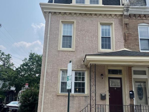 389 Conarroe Street, Philadelphia PA 19128