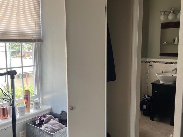 389 Conarroe Street, Philadelphia PA 19128