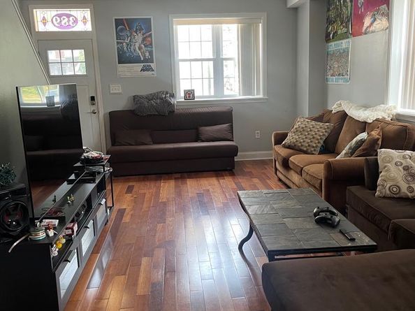 389 Conarroe Street, Philadelphia PA 19128