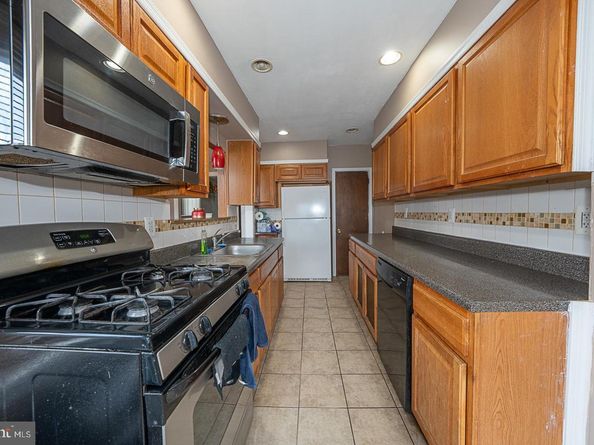 105 N Fairview Avenue, Upper Darby PA 19082