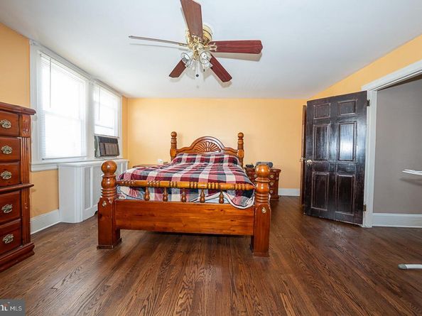 105 N Fairview Avenue, Upper Darby PA 19082