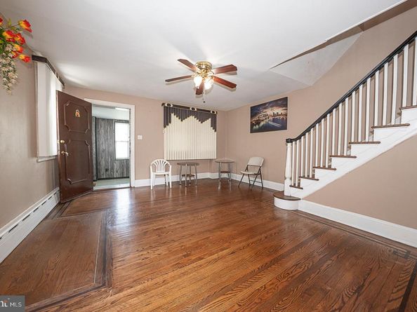 105 N Fairview Avenue, Upper Darby PA 19082