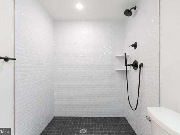 1111 E Dunton Street, Philadelphia PA 19123