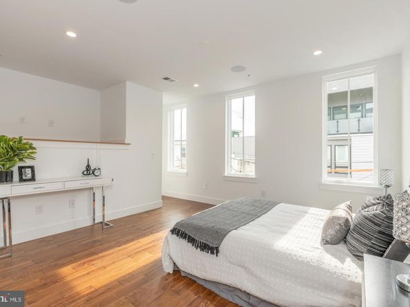 1111 E Dunton Street, Philadelphia PA 19123