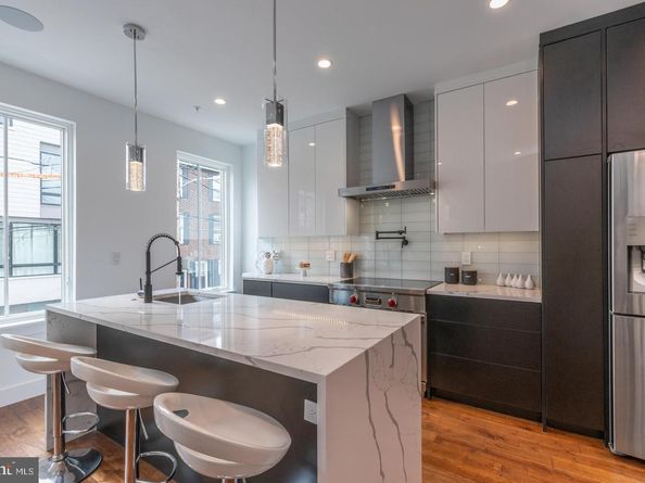 1111 E Dunton Street, Philadelphia PA 19123