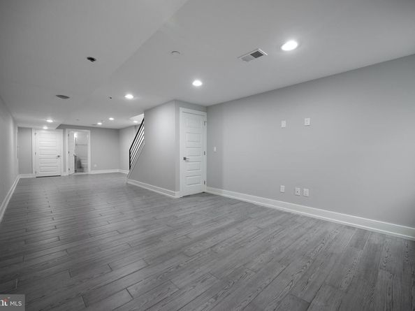 1733 N 27TH Street, Philadelphia PA 19121