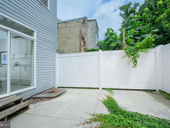 1733 N 27TH Street, Philadelphia PA 19121