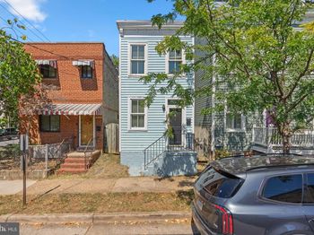 1223 Queen Street