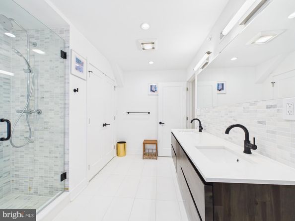 2323 Gaul, Philadelphia PA 19125