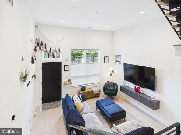 2323 Gaul, Philadelphia PA 19125