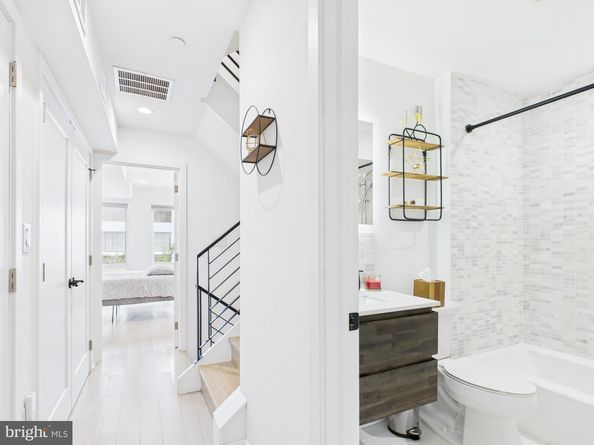 2323 Gaul, Philadelphia PA 19125