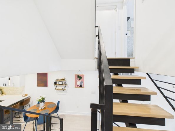 2323 Gaul, Philadelphia PA 19125