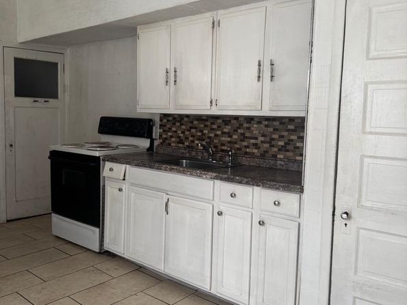 37 W Seymour Street, Philadelphia PA 19144