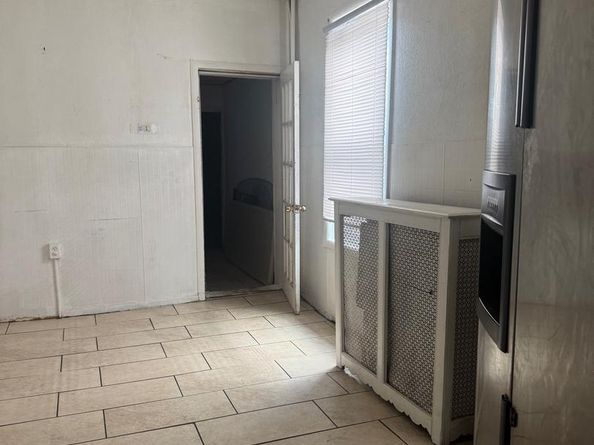 37 W Seymour Street, Philadelphia PA 19144