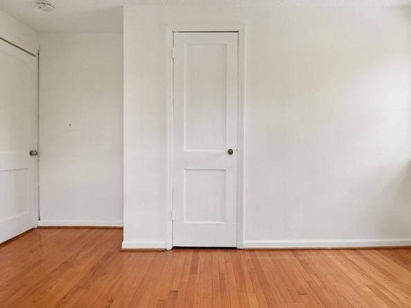 6911 Arlington, Falls Church VA 22042