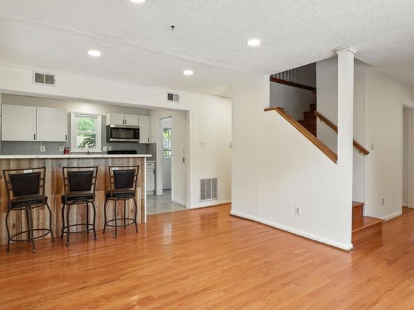 6911 Arlington, Falls Church VA 22042
