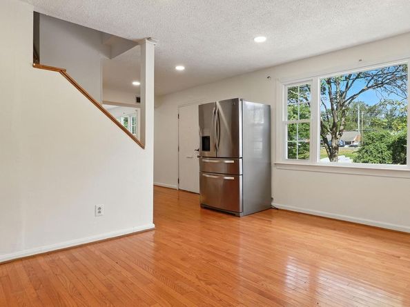 6911 Arlington, Falls Church VA 22042