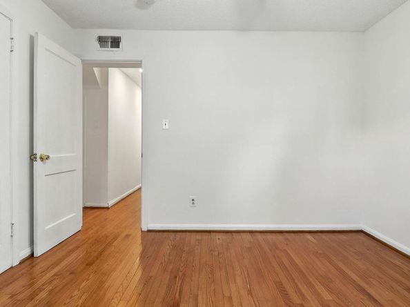 6911 Arlington Boulevard, Falls Church VA 22042