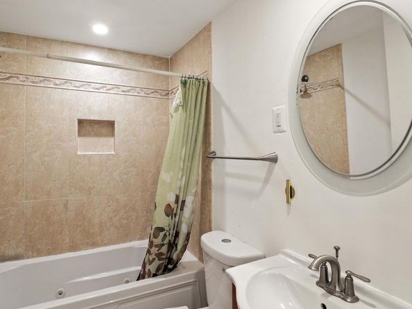 6911 Arlington, Falls Church VA 22042