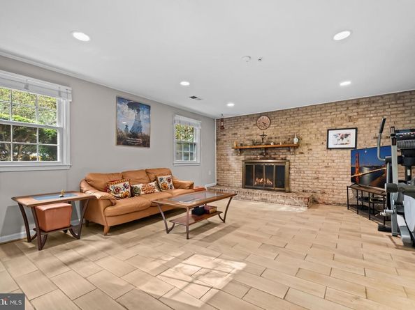 11905 Ambleside Drive, Potomac MD 20854