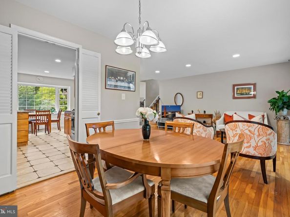11905 Ambleside Drive, Potomac MD 20854