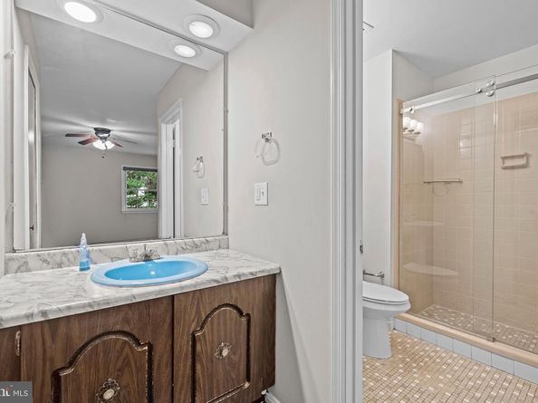 11905 Ambleside Drive, Potomac MD 20854