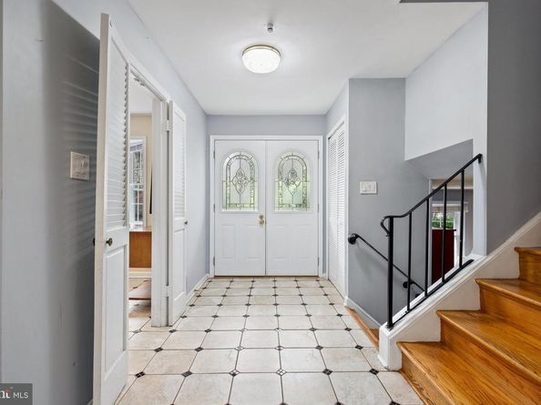 11905 Ambleside Drive, Potomac MD 20854