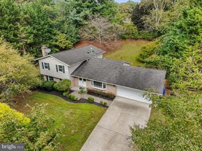 11905 Ambleside Drive, Potomac MD 20854