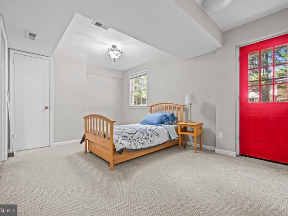 11905 Ambleside Drive, Potomac MD 20854