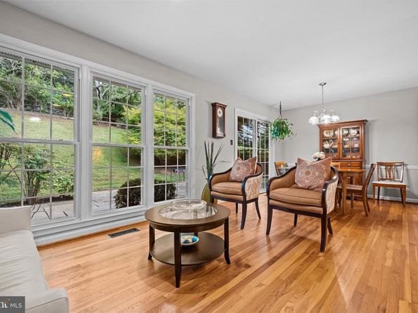 11905 Ambleside Drive, Potomac MD 20854